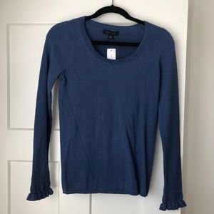 Flare wrist long sleeve sweater